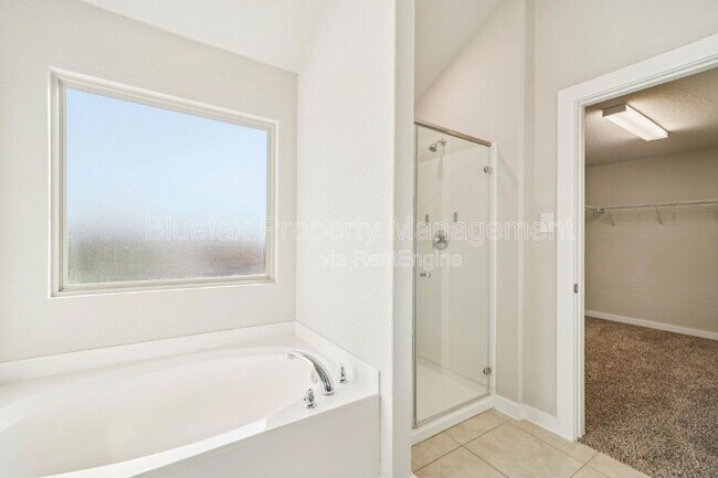 Building Photo - 15015 Costa Leon