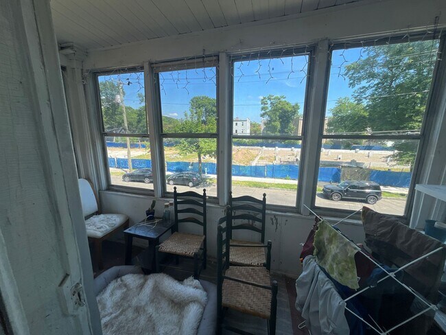 Building Photo - 182-184 Foster Street