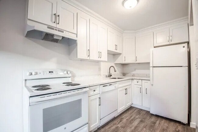 Building Photo - Sunlit, Stylish and Effortlessly San Francisco!