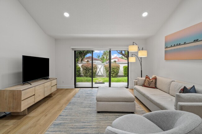Building Photo - 13324 Bedford Mews Ct