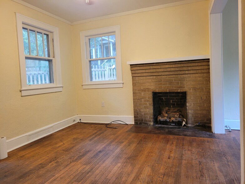 Building Photo - 76 Lanvale Ave