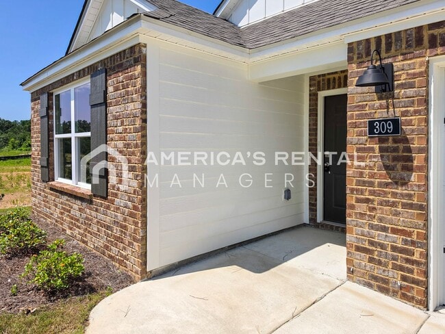 Building Photo - 309 Oakmont Cir