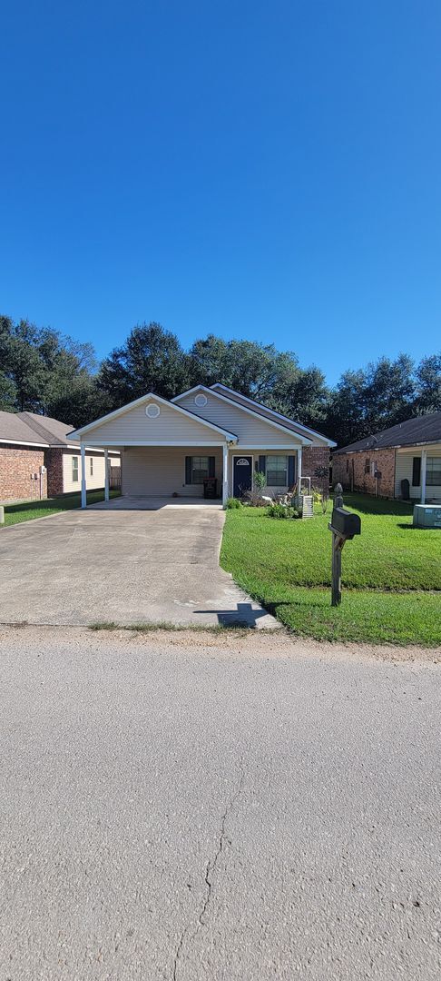 Primary Photo - Home near Pelican Park