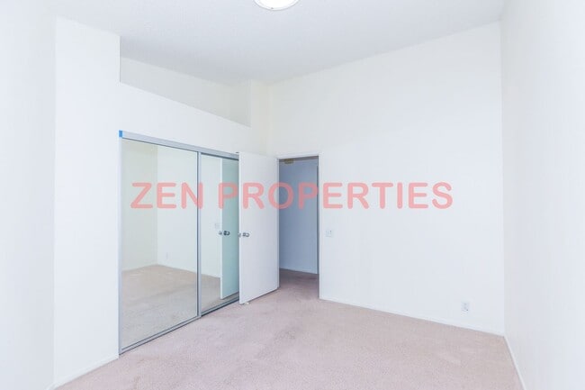 Building Photo - 2 Bedroom, 2 Bath, 2 Car Garage for rent a...