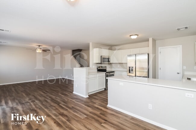 Building Photo - 10612 W Sonora St