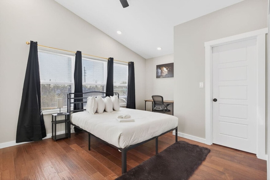 Building Photo - 518 Prospect St