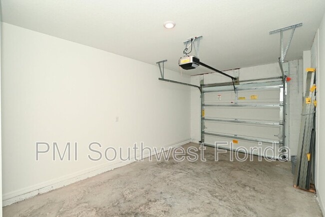 Building Photo - 5816 Ocean Isle Dr