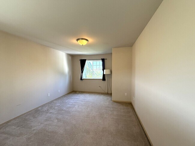 Building Photo - Sunnyside Area Home with Amazing Views!