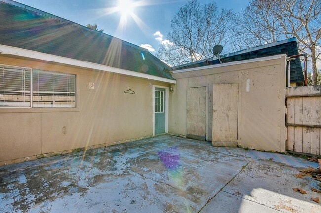 Building Photo - 2689 Gessner Rd
