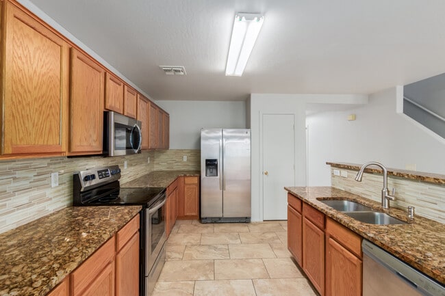 Building Photo - 2574 E Meadow Mist Ln