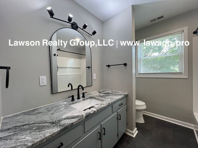 Building Photo - Updated Ranch in Glenvar with Garage and Bonus Room