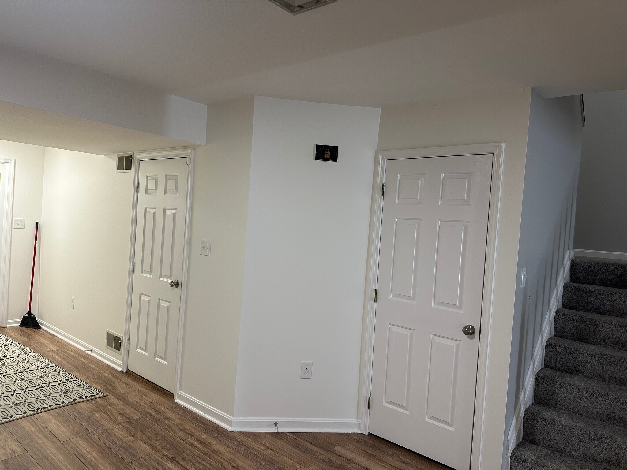 1st floor - 106 Fawn Rdg N
