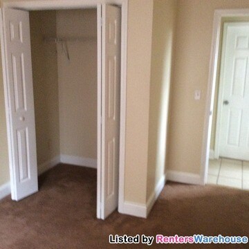 Building Photo - 67 Little St SE