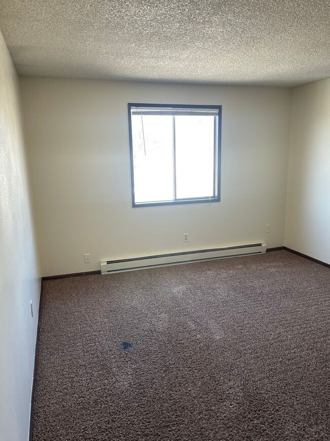 Building Photo - 2 Bedroom Duplex in Spokane Valley **Avail...