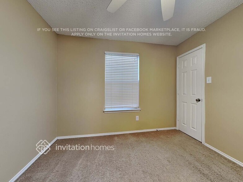 Building Photo - 2720 Briscoe Dr