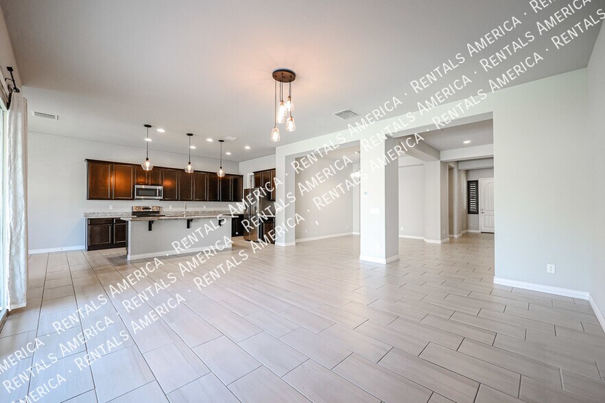 Building Photo - 8544 W Midway Ave