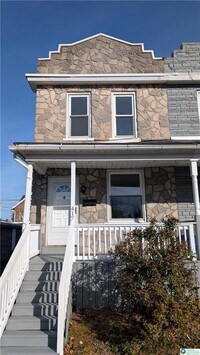 Building Photo - 417 E Frankford St