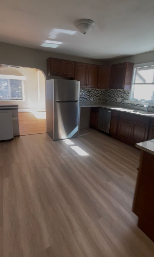 Building Photo - 296-298 Hurley Street