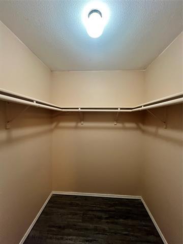 Building Photo - 3932 Fox Run Dr