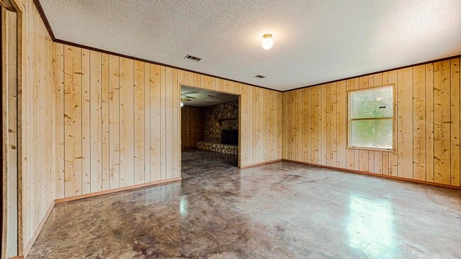 Building Photo - 163 S Davis Ln