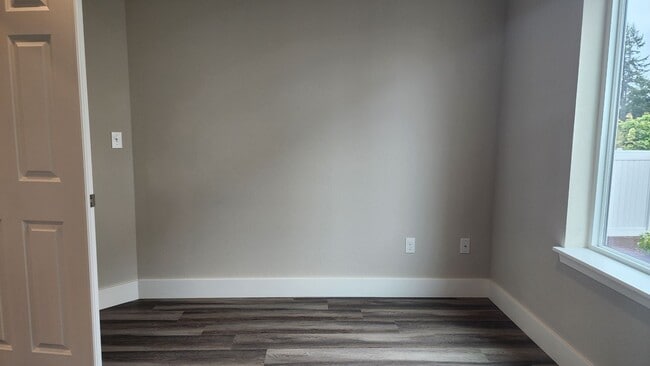 Building Photo - 3 Bedroom, 2.5 Bathroom + DEN in Yelm Cree...