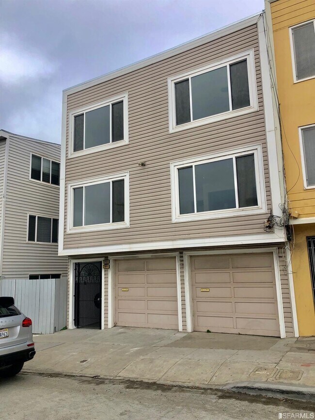 Building Photo - 2944 Taraval St