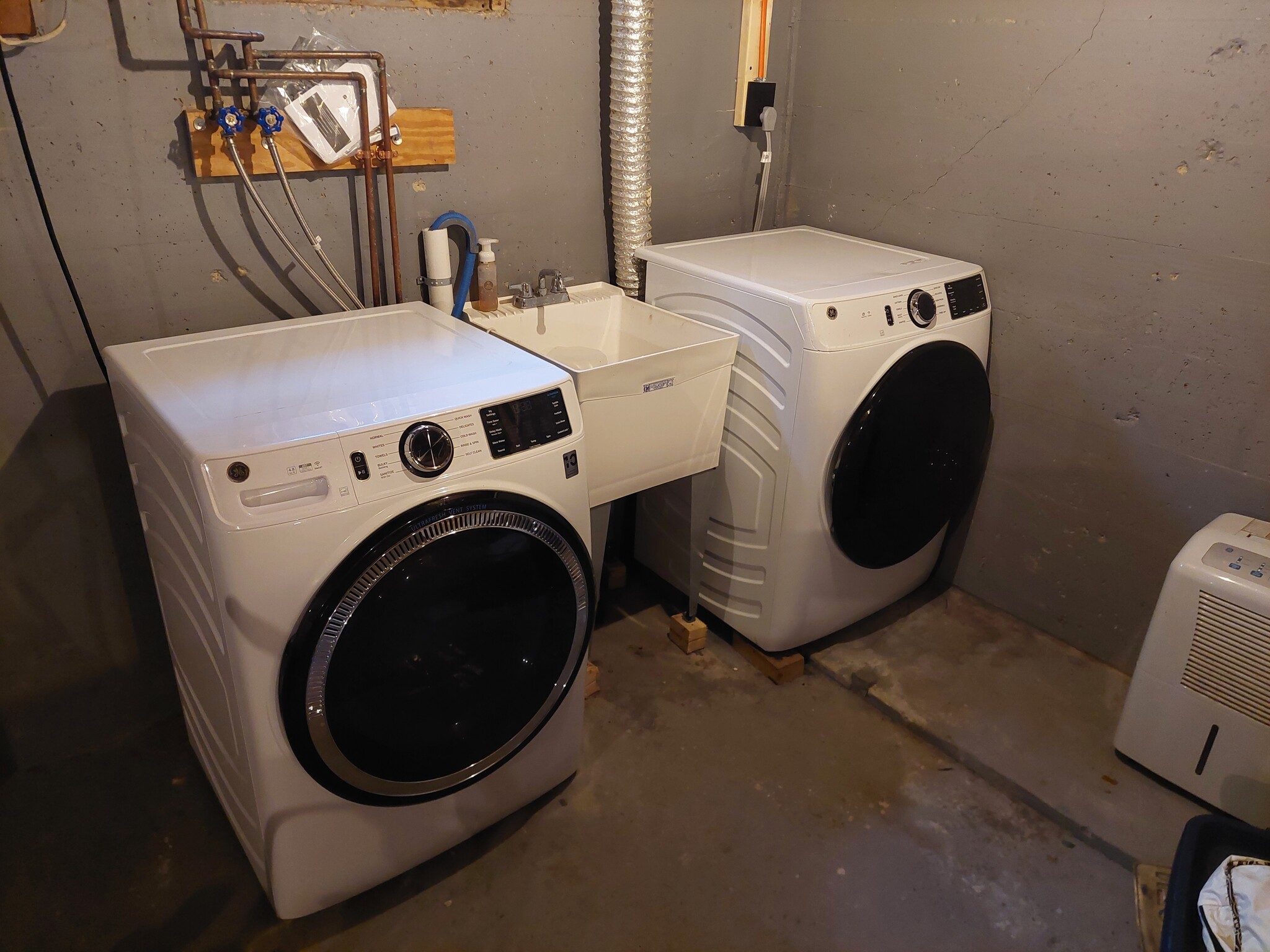 washer was recently replaced, new picture coming. - 533 Oakdale Rd