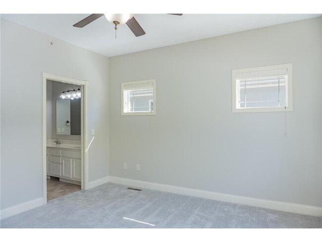 Building Photo - 1464 Ravoux Ln