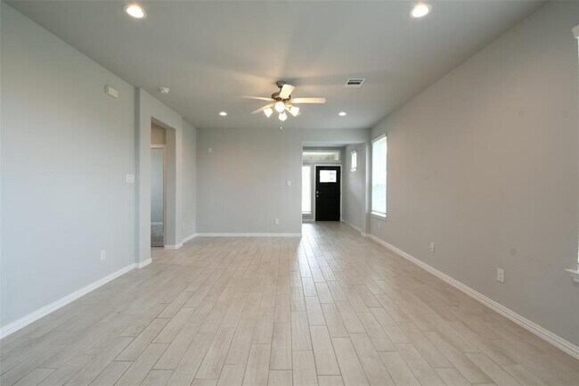 Building Photo - 2142 Open Prairie Dr