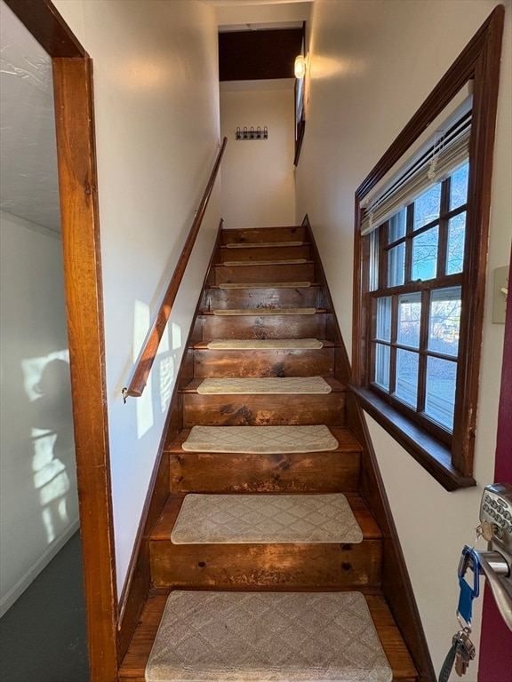 Building Photo - 5 Orchard Cir