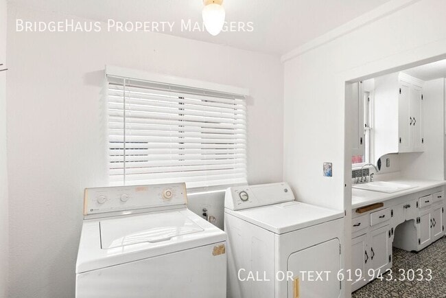 Building Photo - 4441 McClintock St