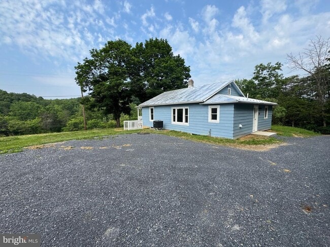 Building Photo - 122 Chandler Ct