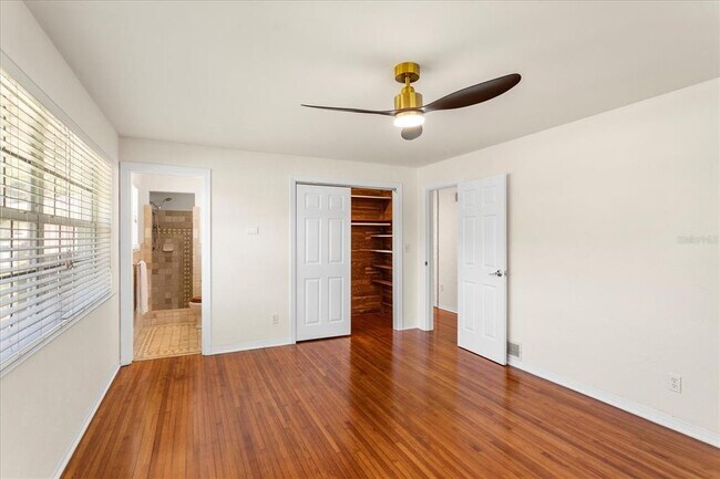 Building Photo - 105 John Anderson Dr