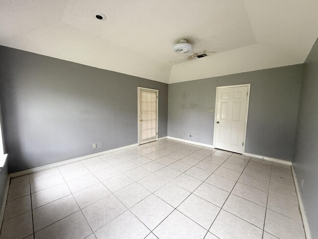 Building Photo - 1214 St Patrick Dr