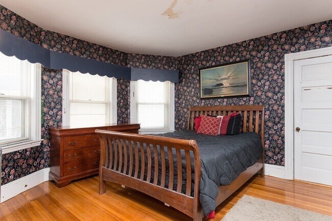 Building Photo - 97 Court Rd