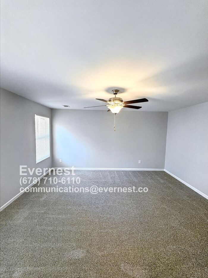 Building Photo - 75 Heyman Dr