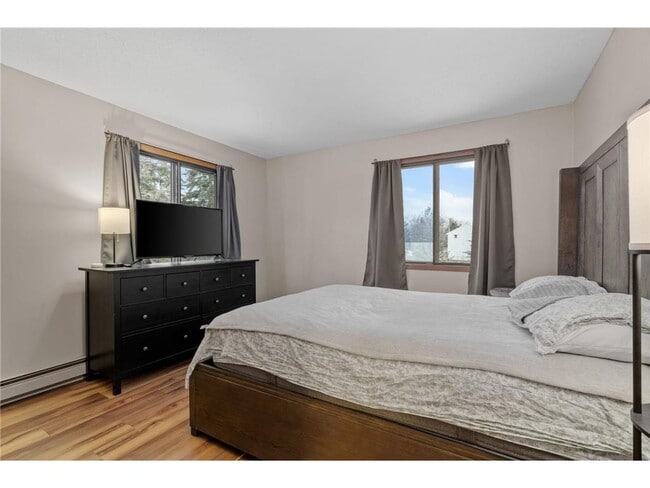 Building Photo - 4151 Boone Ave N