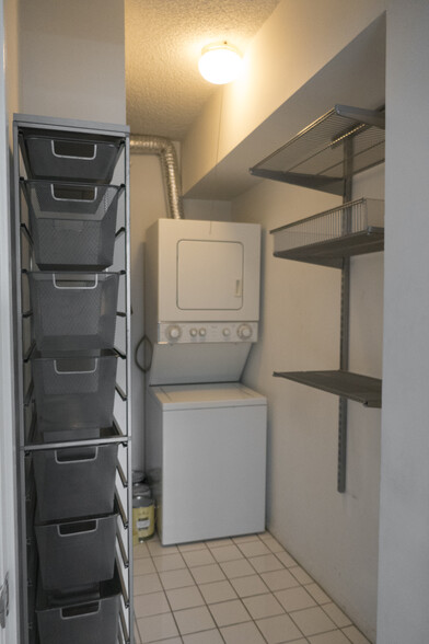 laundry room - 1245 13th St NW