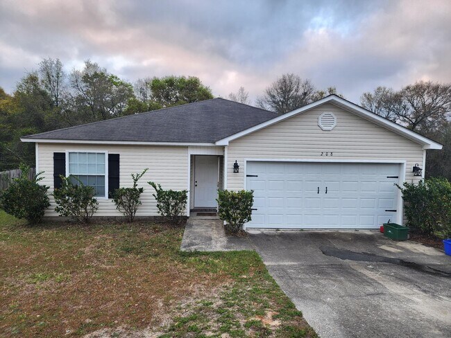 Primary Photo - 208 Cabana Way