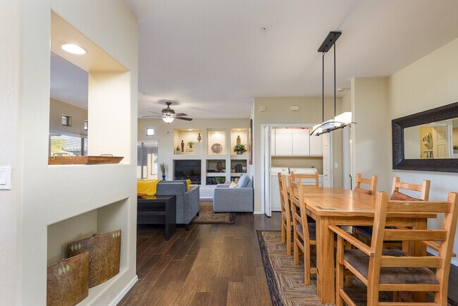 Building Photo - 9220 E Raintree Dr