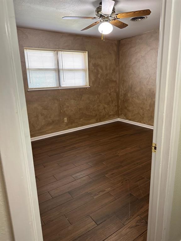Building Photo - 4050 Brookhollow Dr
