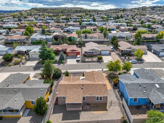 Building Photo - 3 Bedroom, 2 Bath Home with Views of Willo...