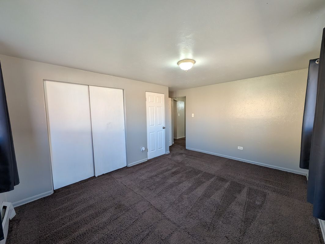 Building Photo - 1741 Clinton St