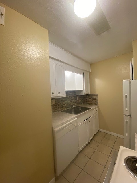 Building Photo - 3206 Lobit Dr