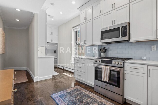 Building Photo - 366 W Broadway