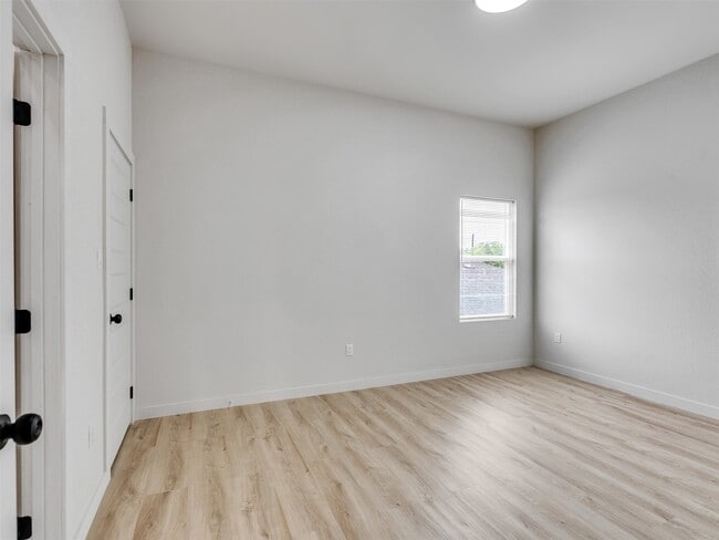 Building Photo - 9709 Cargill St