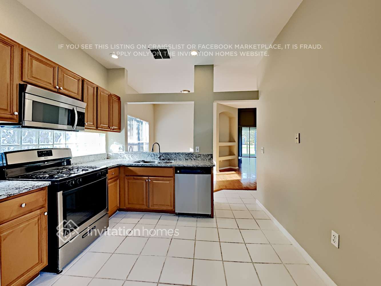 Building Photo - 12331 Hollybush Terrace