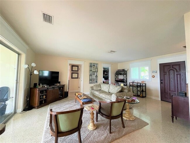 Building Photo - 17045 Dolphin Dr