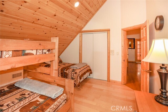 Building Photo - 351 Glenwood Dr