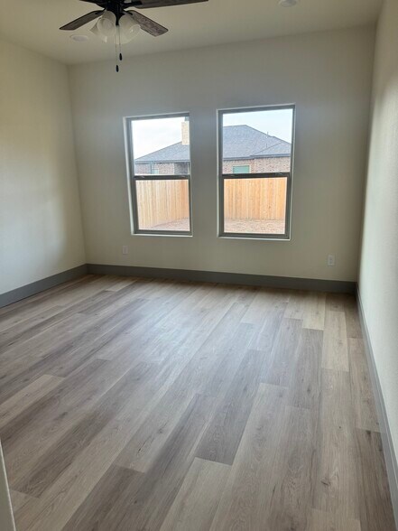 Building Photo - 315 Cowboy Ln